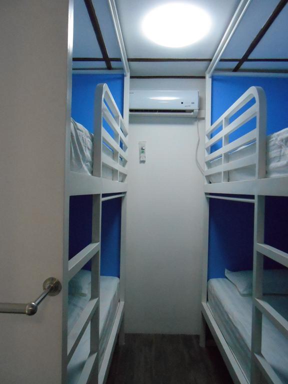 Four Rivers Youth Hostel Yangon Rom bilde